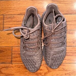 Grey Adidas Tubular X trainers 
Size women’s 6